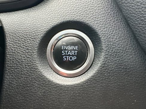 Used 2020 Toyota Corolla XSE image 25