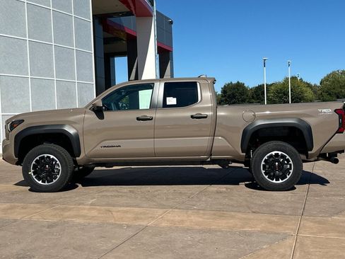 New 2026 Toyota Tacoma TRD Off-Road w/ TRD Off Road Premium Package AWD/4WD image 7