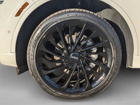 Used 2022 Lincoln Aviator Reserve w/ Equipment Group 201A image 23