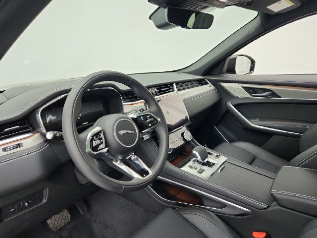 Certified 2026 Jaguar F-PACE R-Dynamic S AWD/4WD image 24