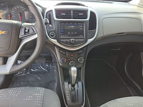 Used 2020 Chevrolet Sonic LT image 27