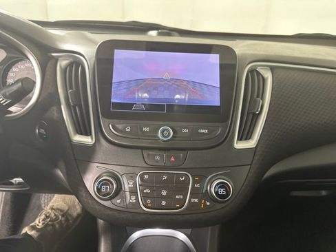 Used 2024 Chevrolet Malibu LT image 23