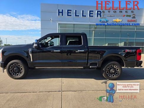 Used 2023 Ford F250 Platinum AWD/4WD image 1