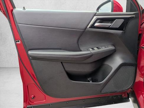 Used 2024 Mitsubishi Outlander SE image 12