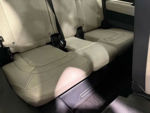 Used 2024 Land Rover Defender 130 S image 25