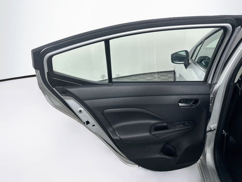 Used 2025 Nissan Versa SV FWD image 26