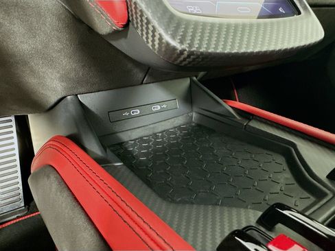 Used 2024 Lamborghini Revuelto AWD/4WD image 30