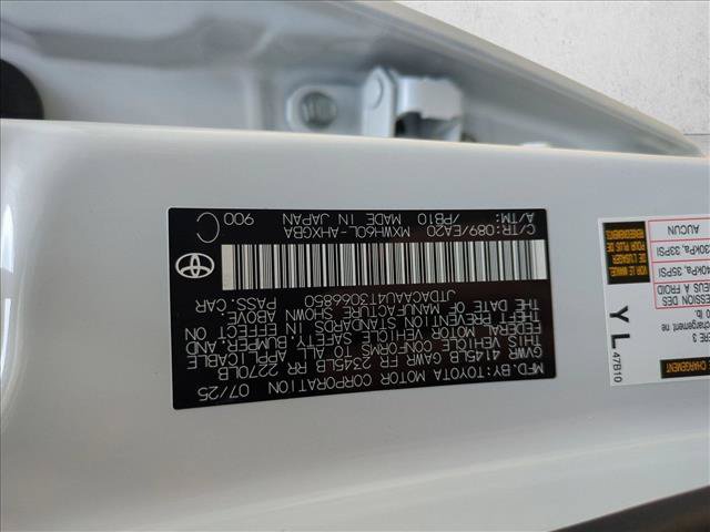 Used 2026 Toyota Prius XLE FWD image 24