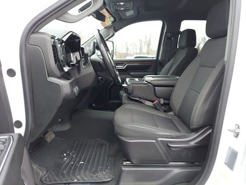 Used 2024 Chevrolet Silverado 2500 LT image 15