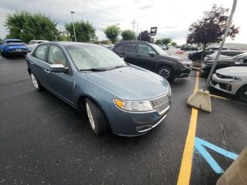 Used 2011 Lincoln MKZ FWD image 2