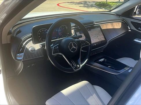 Used 2025 Mercedes-Benz E 350 Sedan image 18