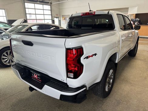 Used 2024 Chevrolet Colorado LT w/ LT Convenience Package II image 5