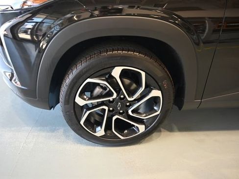 New 2026 Chevrolet Trax RS w/ Sunroof Package FWD image 28