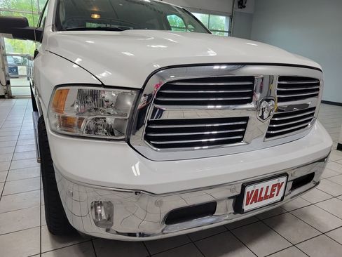 Used 2018 RAM 1500 Big Horn AWD/4WD image 29