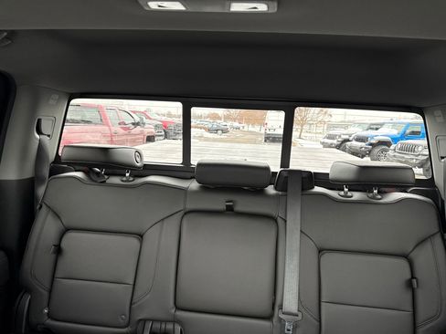 Used 2019 Chevrolet Silverado 1500 RST image 26
