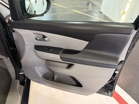 Used 2015 Honda Odyssey EX-L image 27