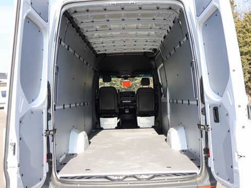 New 2025 Mercedes-Benz Sprinter 2500 image 21