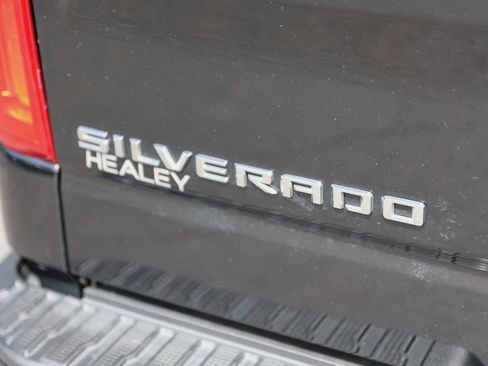 Used 2022 Chevrolet Silverado 1500 RST w/ Convenience Package II image 17