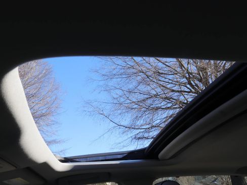 Used 2020 Acura RLX Sport Hybrid w/ Advance Pkg image 22