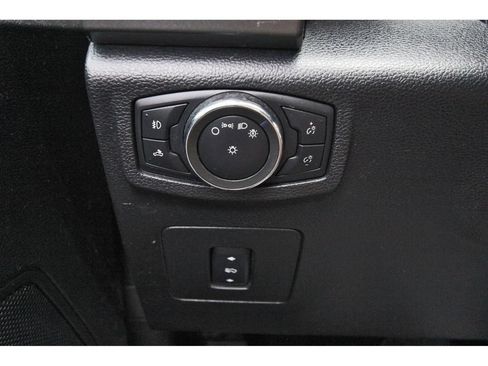 Used 2015 Ford F150 XLT w/ Equipment Group 302A Luxury AWD/4WD image 20