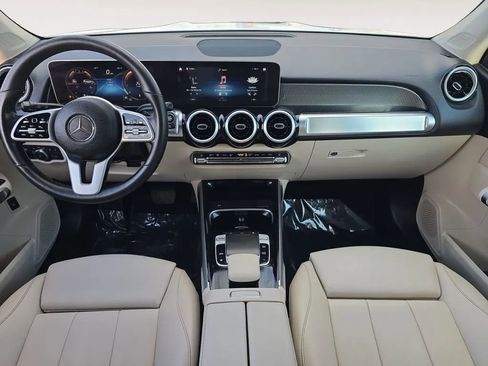 Used 2020 Mercedes-Benz GLB 250 4MATIC image 10