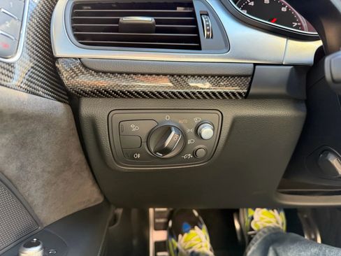 Used 2016 Audi RS 7 Prestige w/ RS 7 Dynamic Package image 18