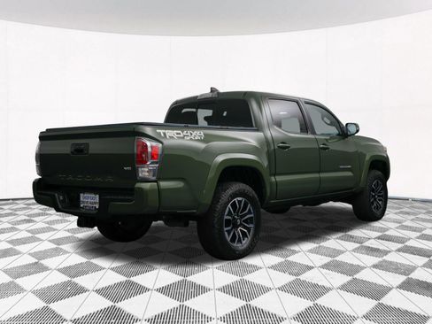 Used 2021 Toyota Tacoma TRD Sport w/ TRD Premium Sport Package AWD/4WD image 43