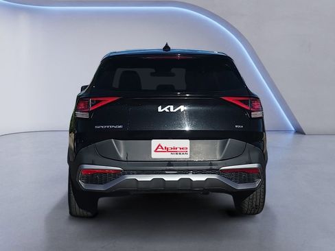 Used 2024 Kia Sportage LX image 4