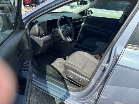 Used 2024 Hyundai Kona SEL image 7