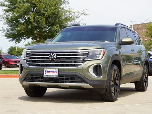 Used 2026 Volkswagen Atlas SE FWD image 3