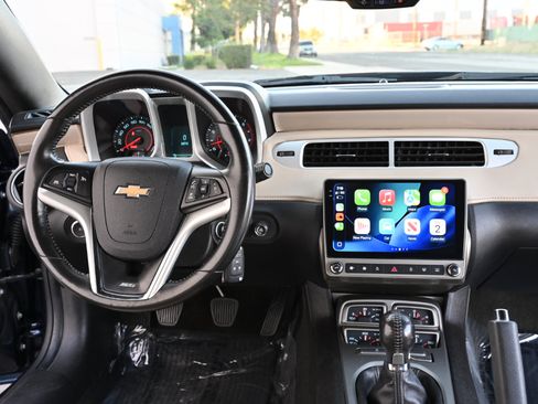 Used 2012 Chevrolet Camaro SS RWD image 16