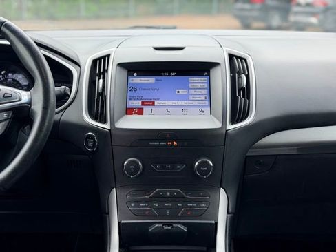 Used 2019 Ford Edge SEL w/ Equipment Group 201A AWD/4WD image 22