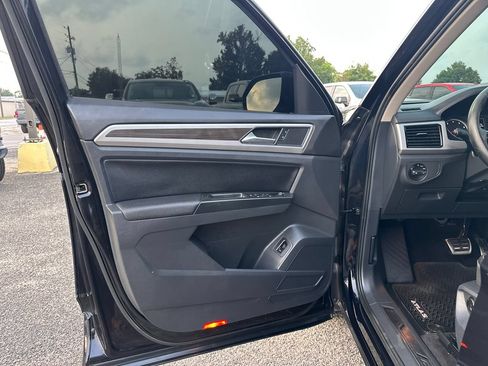 Used 2018 Volkswagen Atlas SEL AWD/4WD image 9