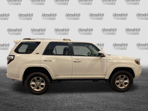 Used 2021 Toyota 4Runner SR5 AWD/4WD image 11