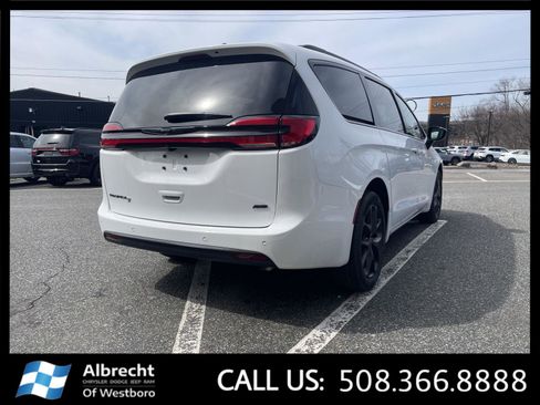 New 2026 Chrysler Pacifica Select w/ S Appearance Package AWD/4WD image 5
