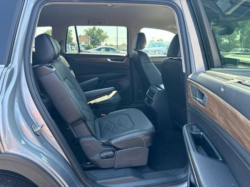 Used 2024 Volkswagen Atlas SE AWD/4WD image 26