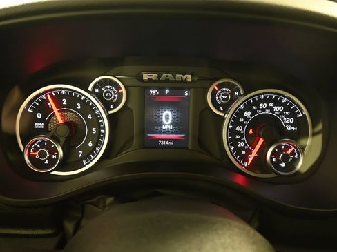 Used 2025 RAM 1500 Big Horn AWD/4WD image 24