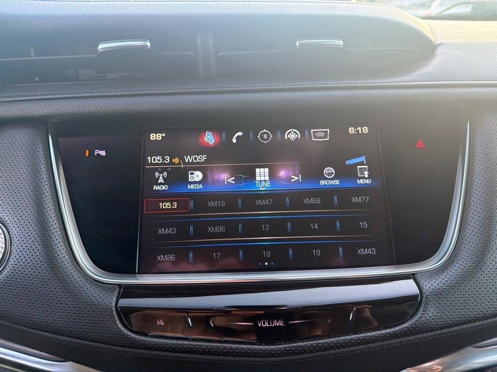 Used 2017 Cadillac XT5 Premium Luxury w/ LPO, Wheel Lock Package FWD image 22