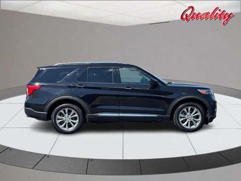 Used 2024 Ford Explorer Limited w/ Equipment Group 301A AWD/4WD image 2