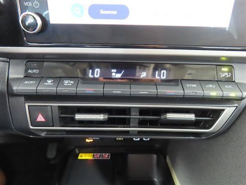 Used 2025 Toyota Camry LE FWD image 26