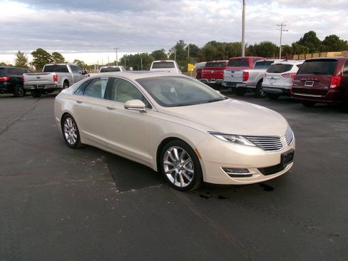 Used 2015 Lincoln MKZ w/ Equipment Group 102A Reserve image 2