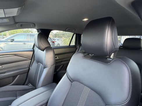 Certified 2025 MAZDA CX-50 AWD 2.5 S w/ Preferred Package image 17