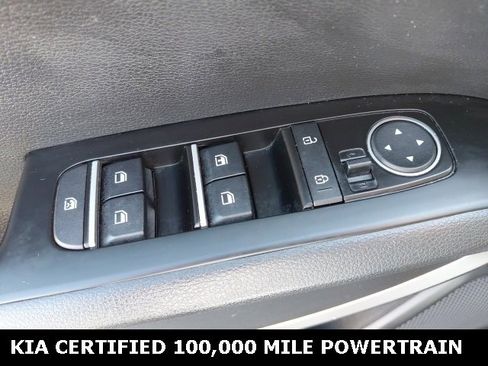 Certified 2025 Kia Soul LX w/ LX Technology Package image 18