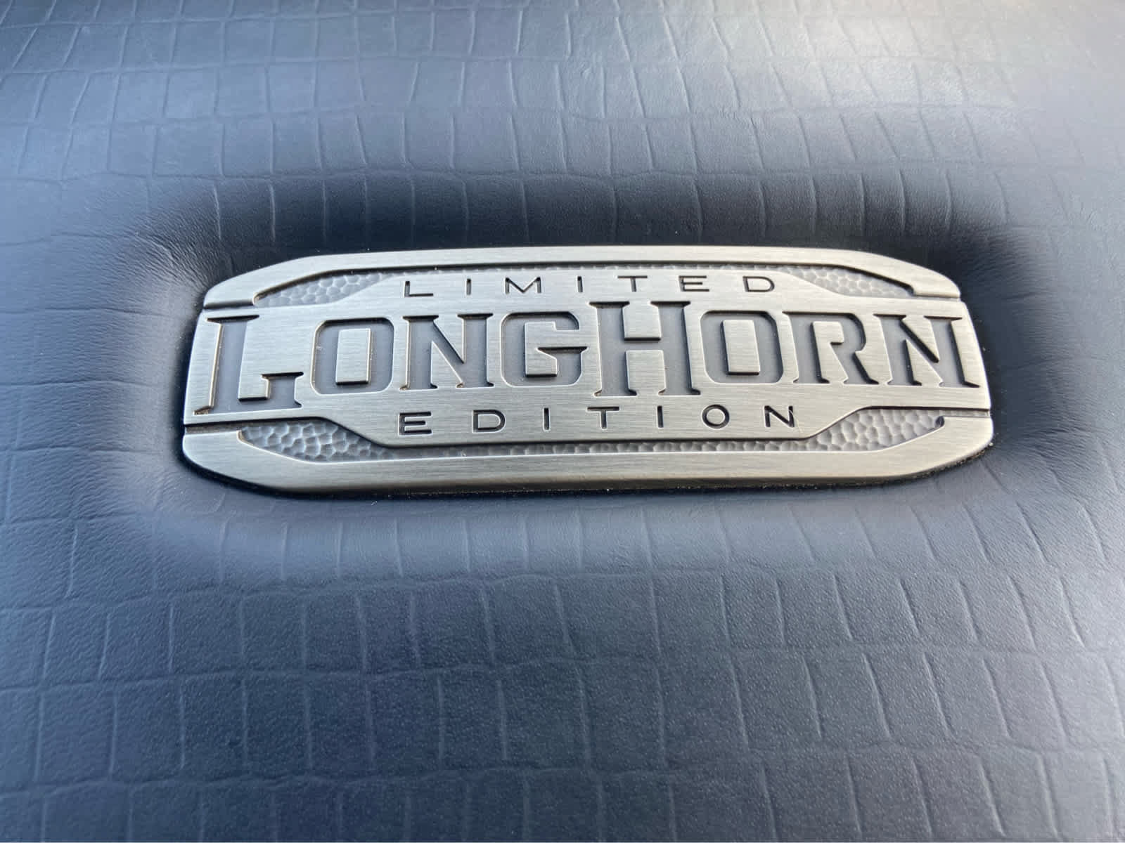 Used 2024 RAM 3500 Limited AWD/4WD image 18