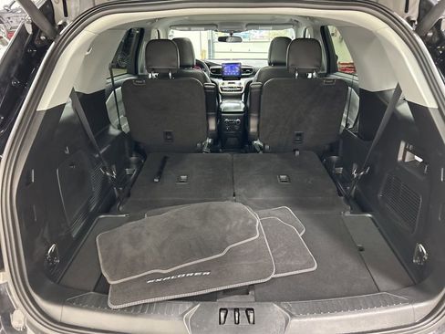 Used 2023 Ford Explorer XLT w/ Equipment Group 202A AWD/4WD image 31