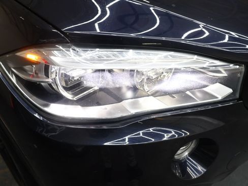 Used 2018 BMW X5 xDrive50i AWD/4WD image 29