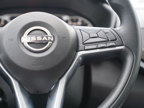 Used 2025 Nissan Altima 2.5 SV FWD image 19