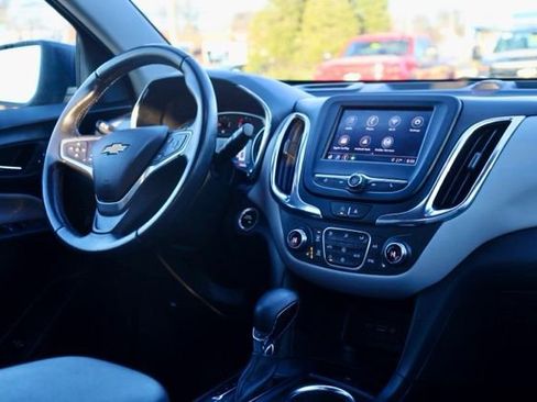 Certified 2022 Chevrolet Equinox LT w/ Driver Convenience Package image 38