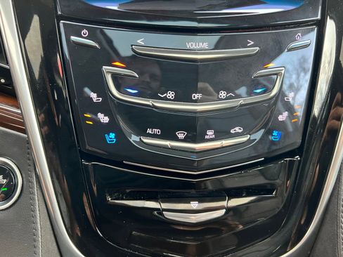 Used 2020 Cadillac Escalade ESV Luxury w/ Escalade Sport Edition image 45