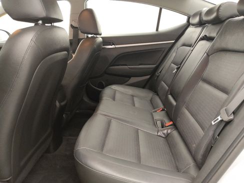 Used 2020 Hyundai Elantra Limited w/ Cargo Package (C1) image 18